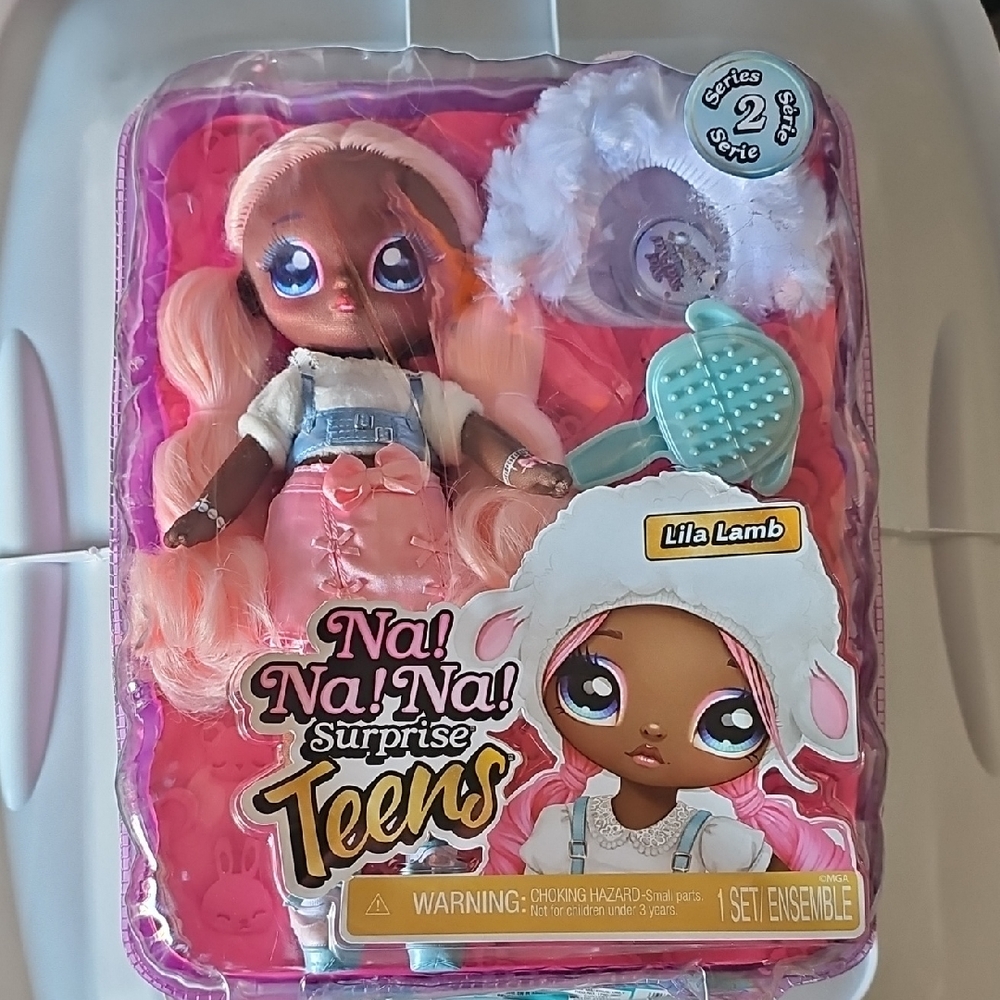 Na Na Na Surprise Teens Doll - Lila Lamb with Pink Hair New